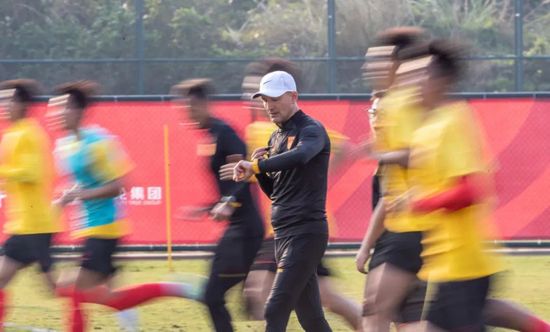 午夜视频免费