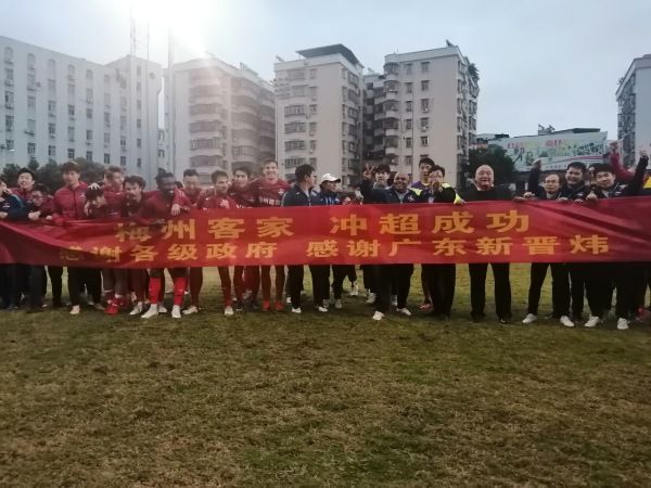 奇怪的姐姐在线观看免费全集高清
